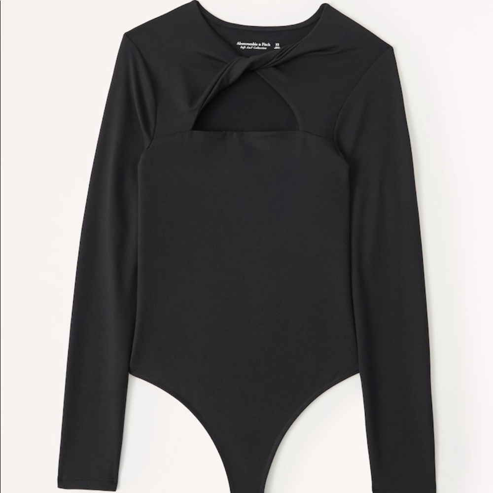 Abercrombie Black Long-Sleeve Seamless Fabric Twist
Cutout Bodysuit
